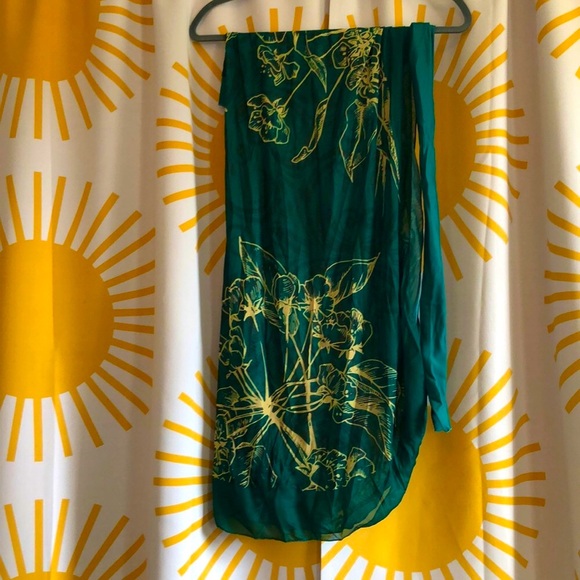 NWT One Piece Swimsuit with Sarong - Picture 4 of 10